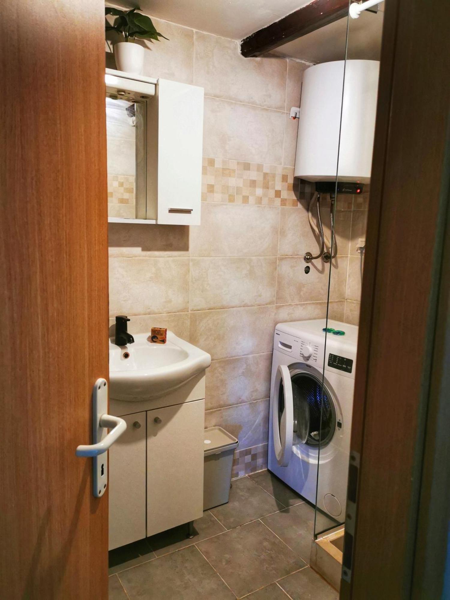 Attica Apartment Pula Exterior photo